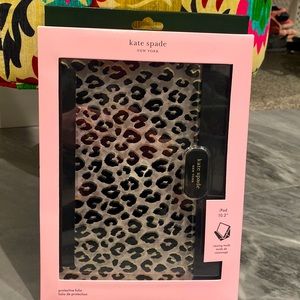 Kate Spade ♠️ iPad protective folio NWT in box